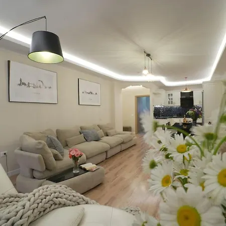 Modern 2-bedroom In Komuna E Parisit