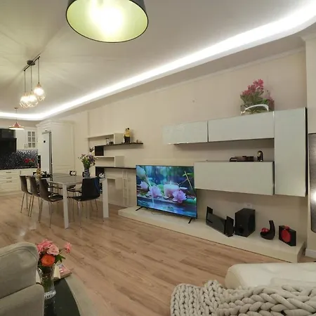 Modern 2-bedroom In Komuna E Parisit